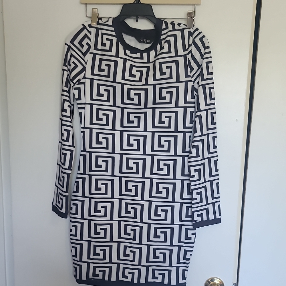 Chic Black and White Sheath Dress with Mock Neck